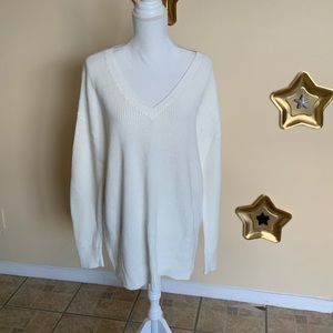 NWOT Gap women’s white cotton sweater